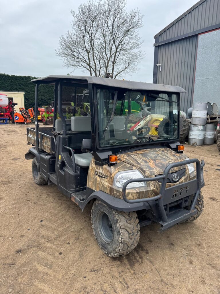 KUBOTA RTV 1140 GATOR