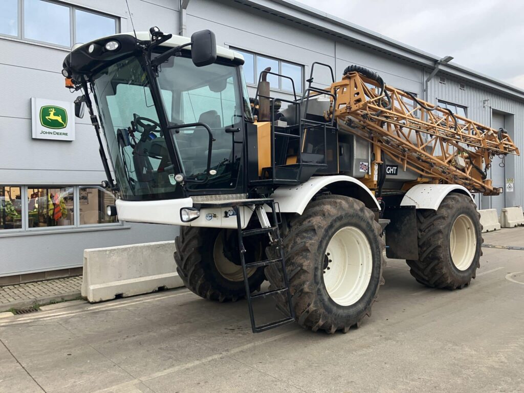 Knight 2050 Self Propelled Sprayer