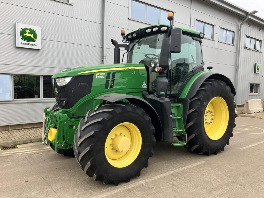 John Deere 6250R