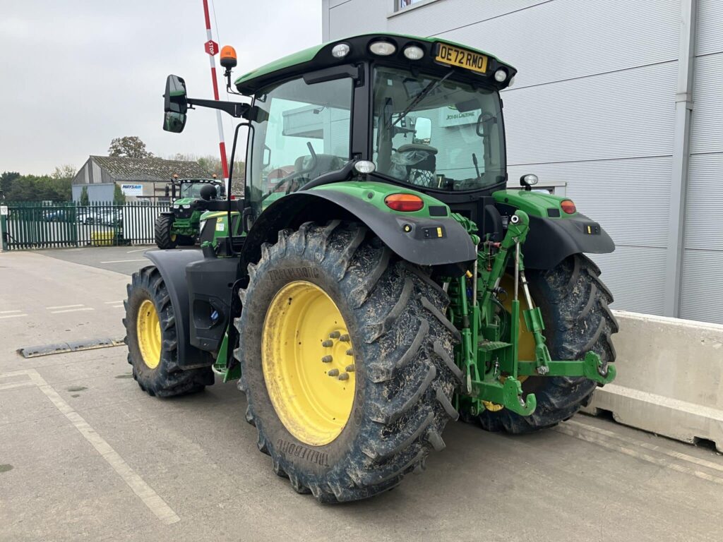 John Deere 6R 130