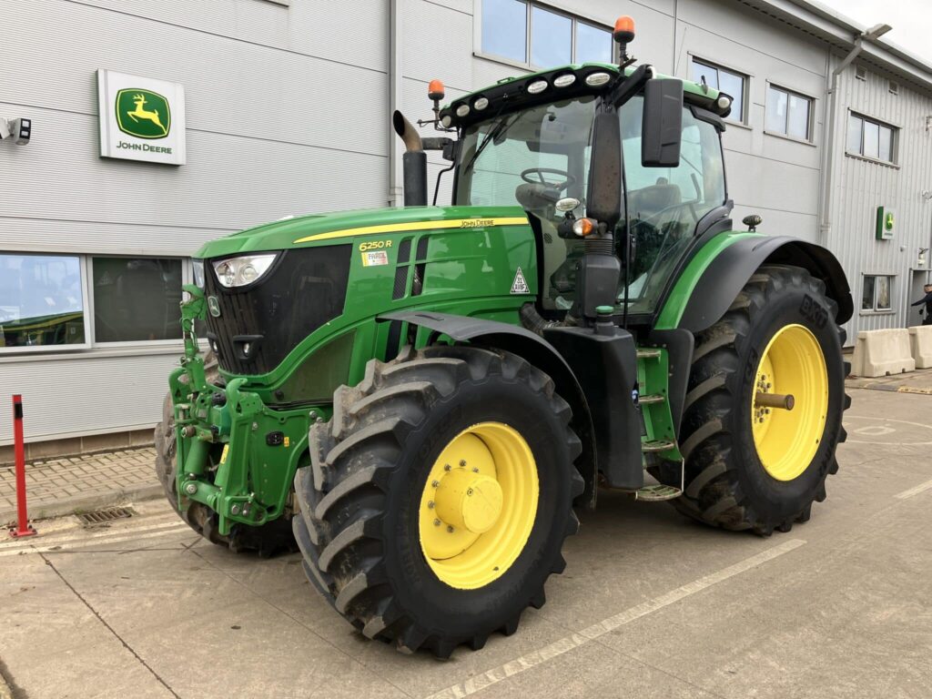 John Deere 6250R