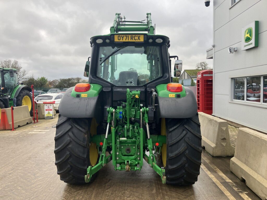 John Deere 6120M