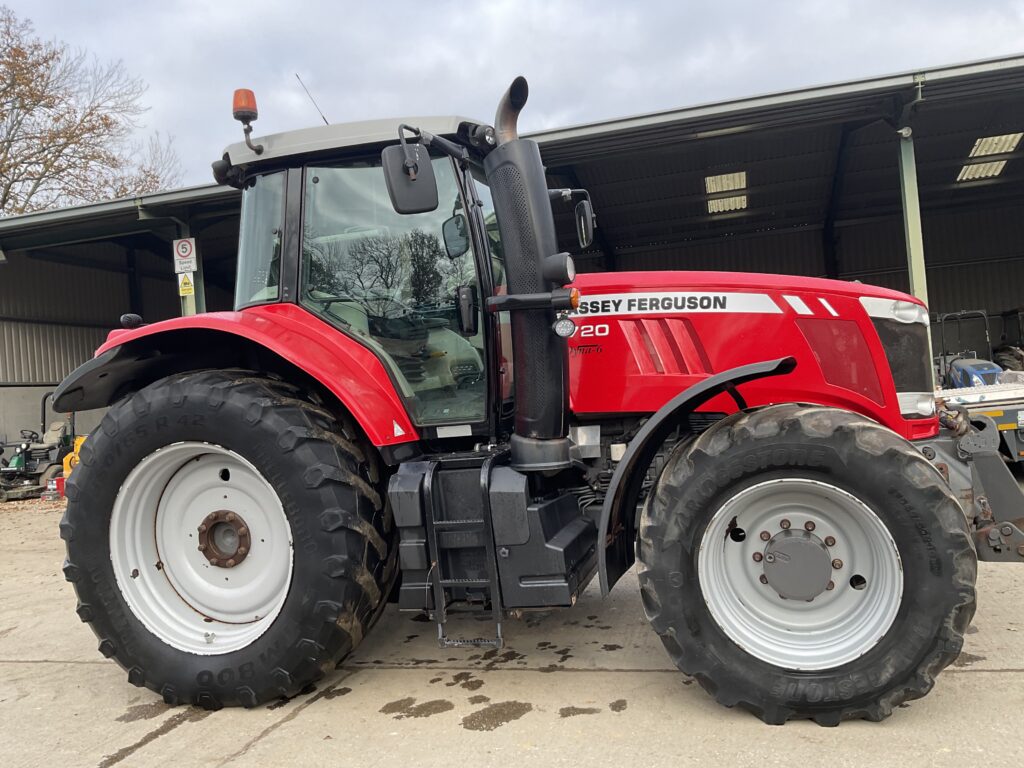 MASSEY FERGUSON 7720 DYNA-6