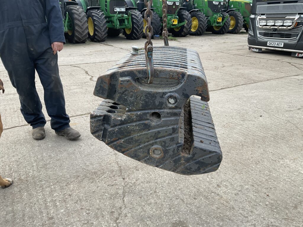 VALTRA WEIGHTS