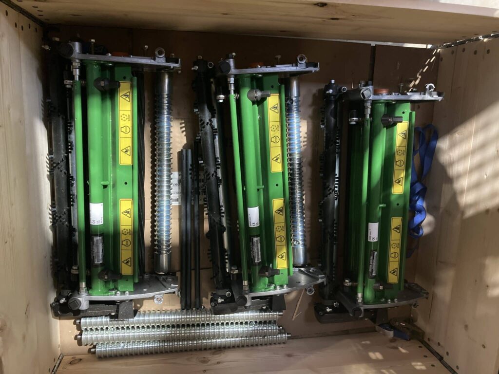 John Deere 2750E QA5 11blade cutting units