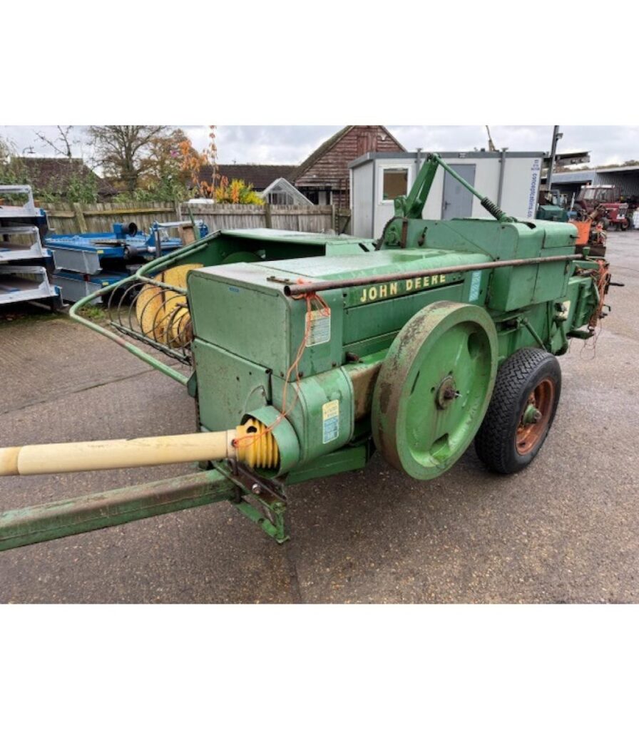 John Deere 224T Conventional Baler