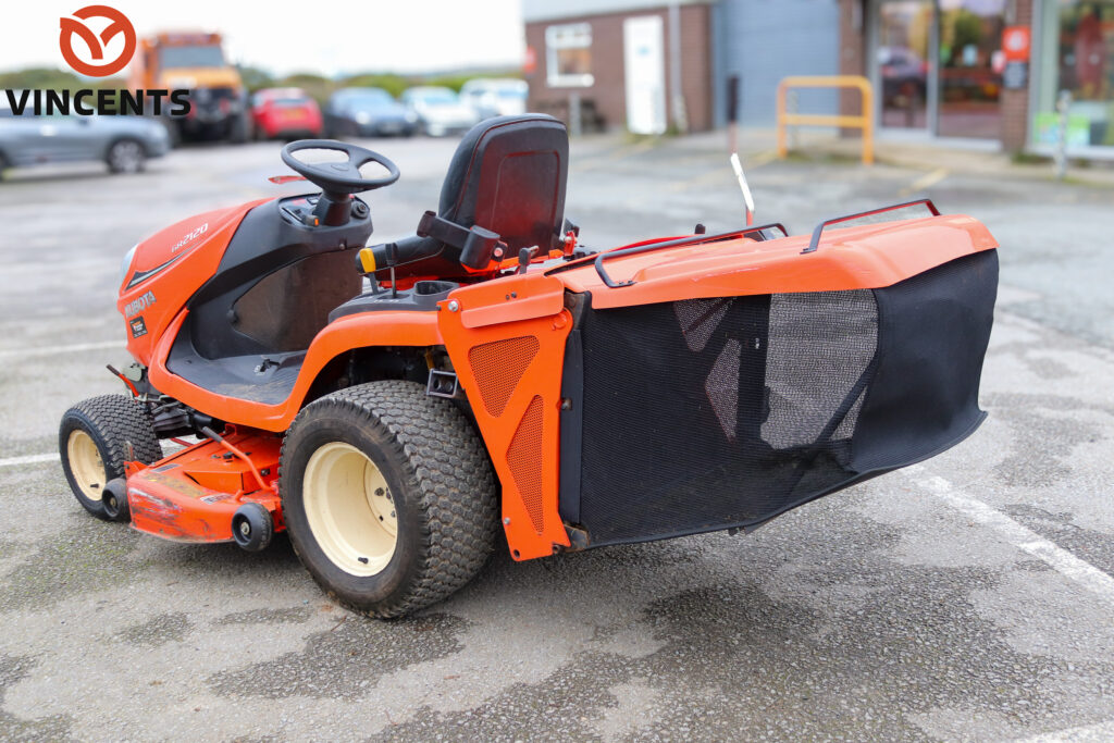 KUBOTA GR2120 RIDE ON MOWER