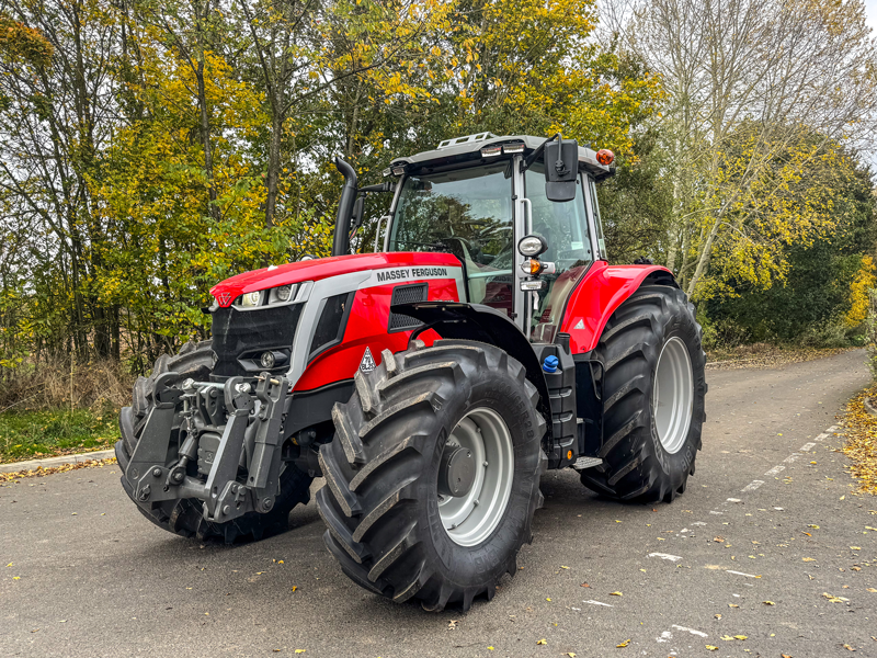 Massey Ferguson 7S.210 Dyna VT