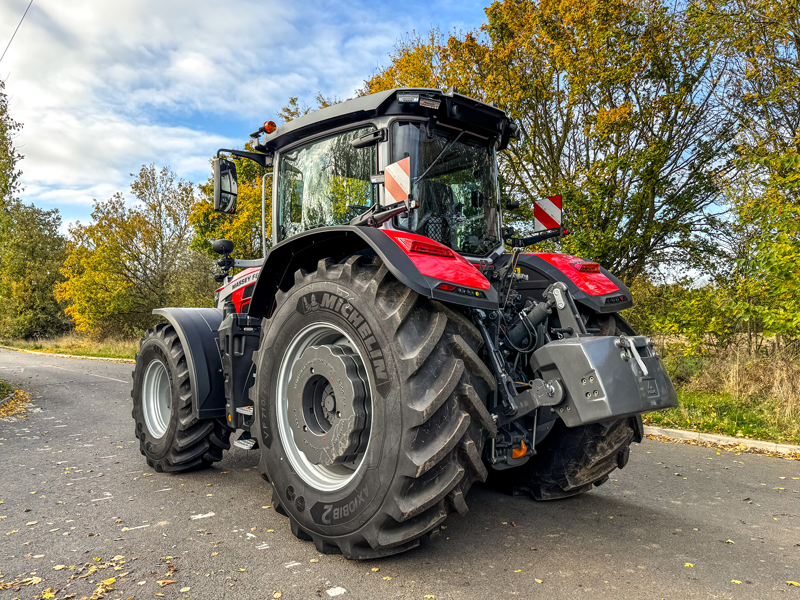 Massey Ferguson 8S.305 Dyna VT