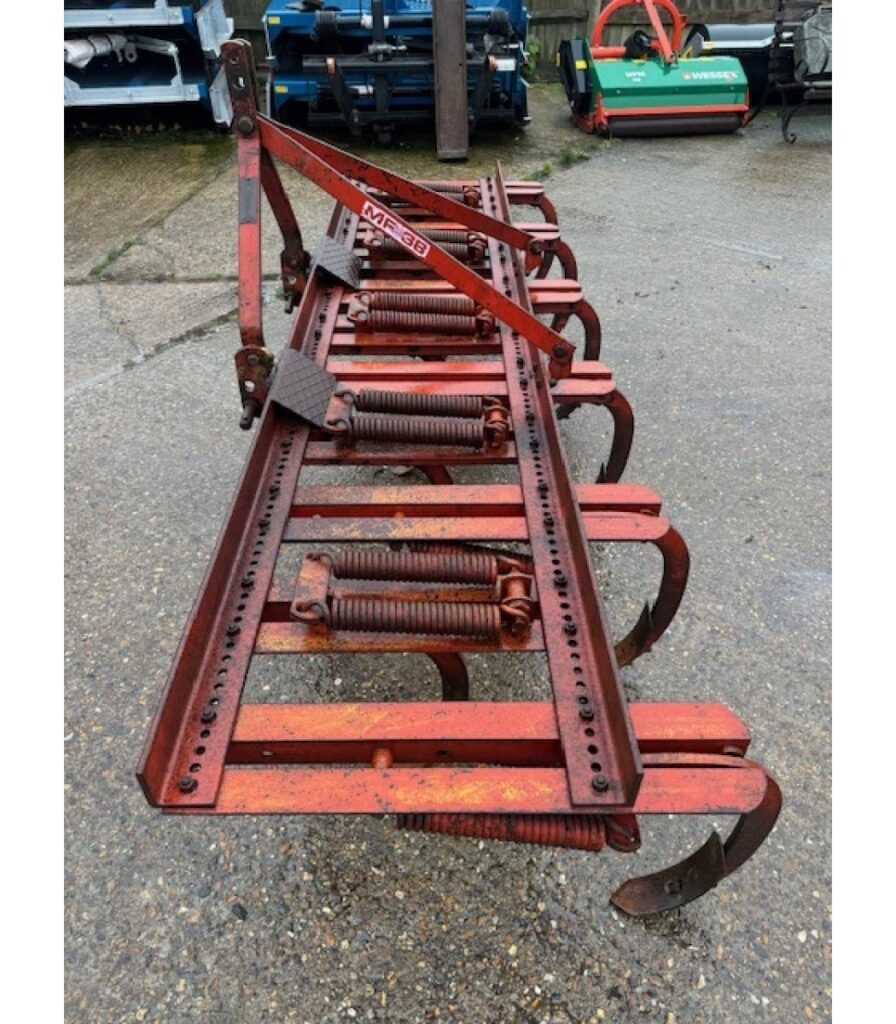 Massey Ferguson 38 Spring Tine Cultivator