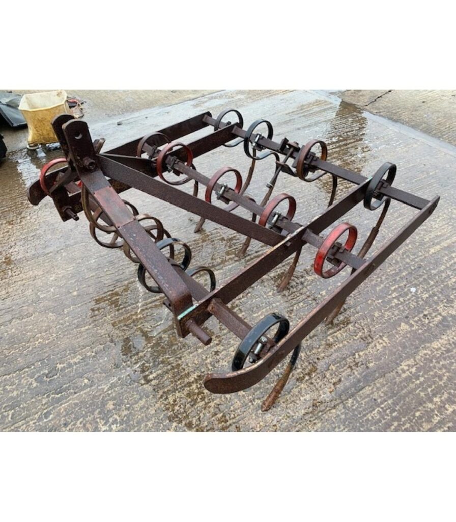 Twose Pigtail Cultivator