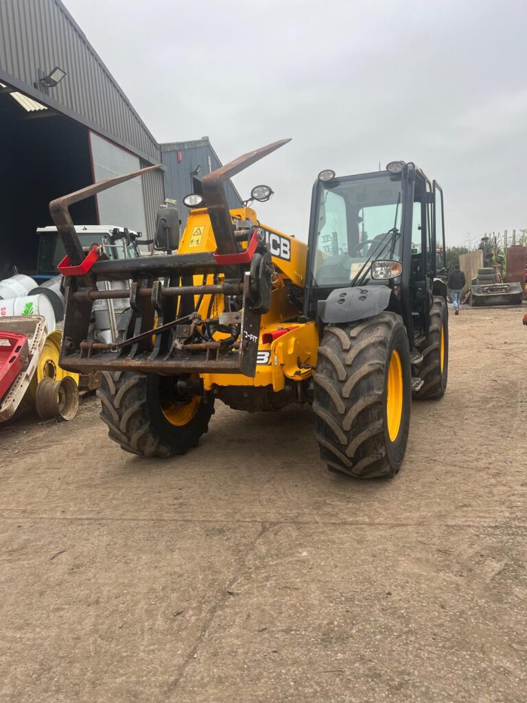 JCB 526-56 AGRI TELEHANDLER