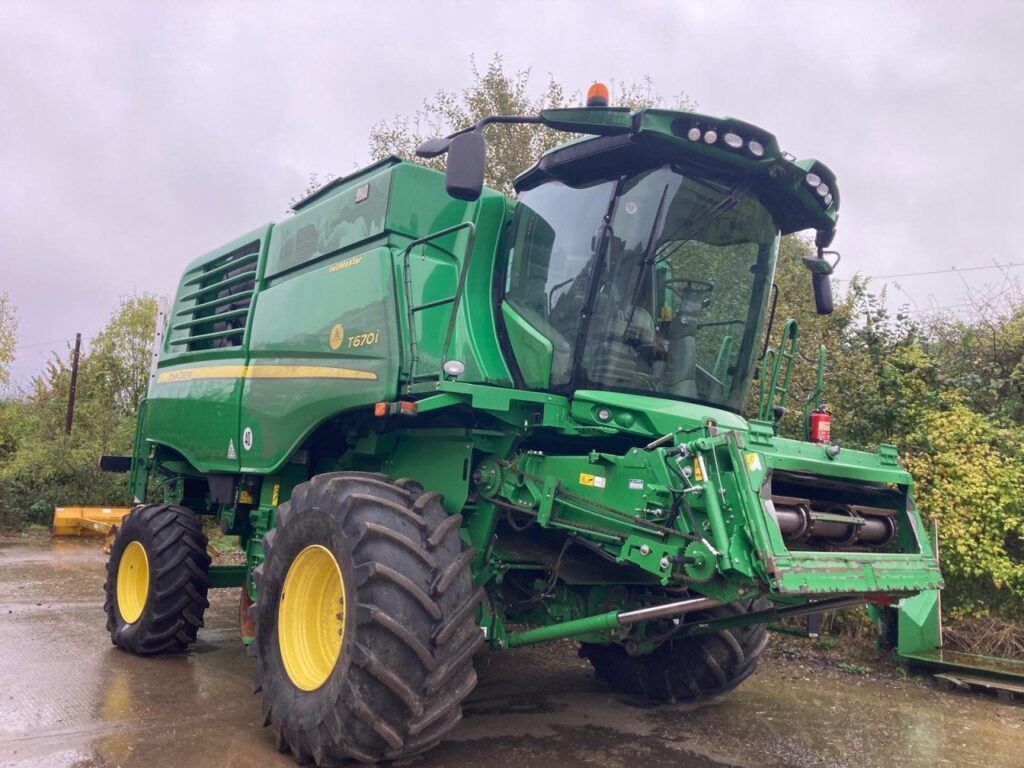 John Deere T670I HILLMASTER