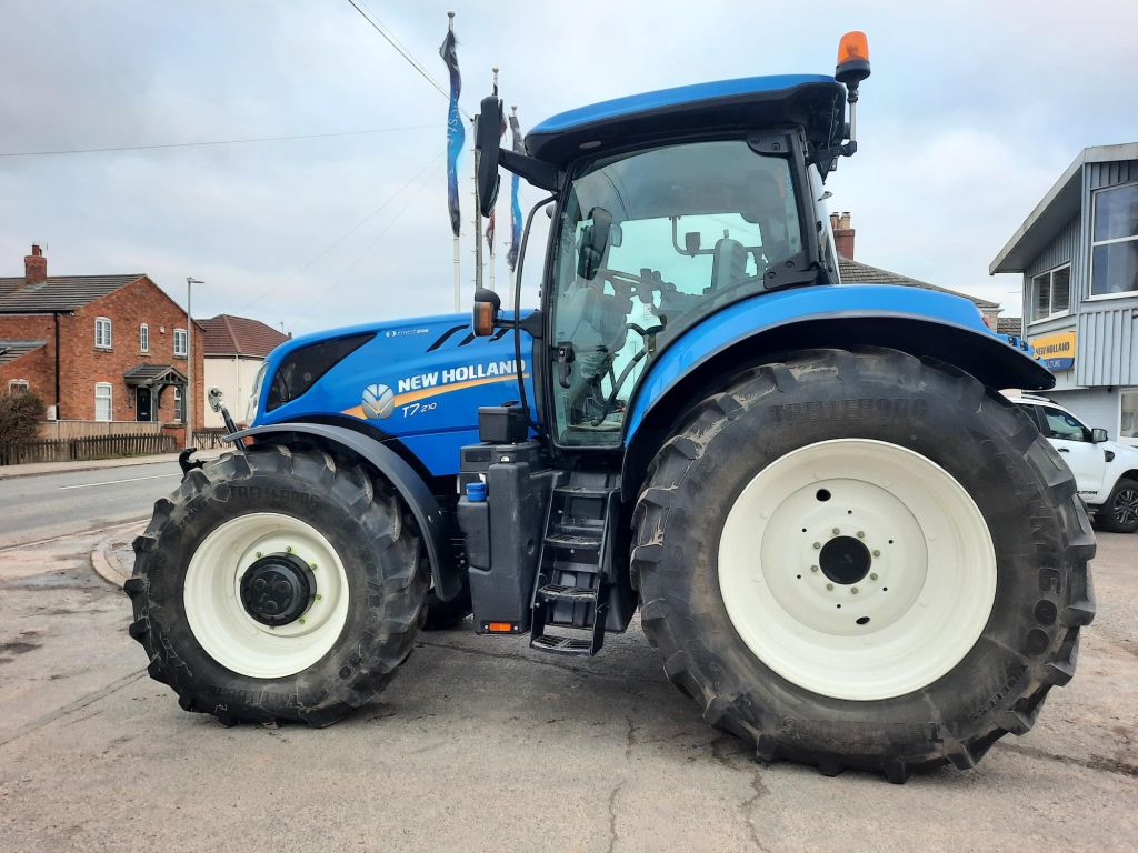 New Holland T7.210SWII