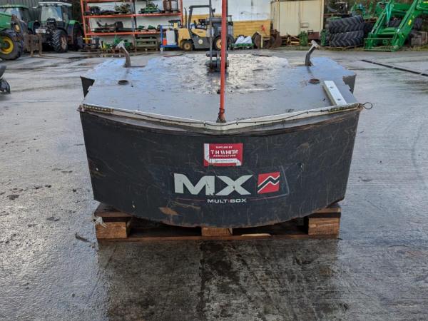 MX MULTIMASS 1500 WEIGHT BLOCK AND FRONT TOOLDBOX