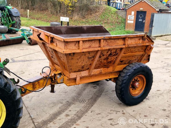 Single axle dump trailer