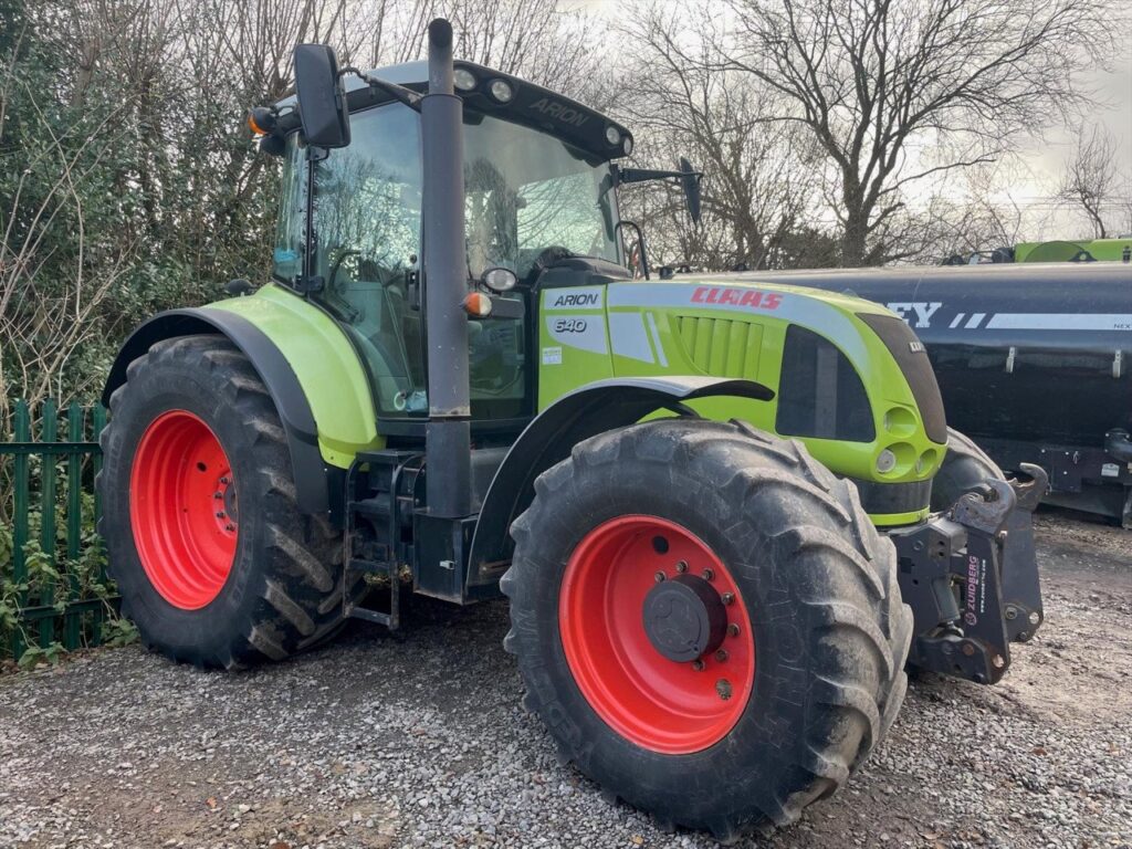 CLAAS ARION 640