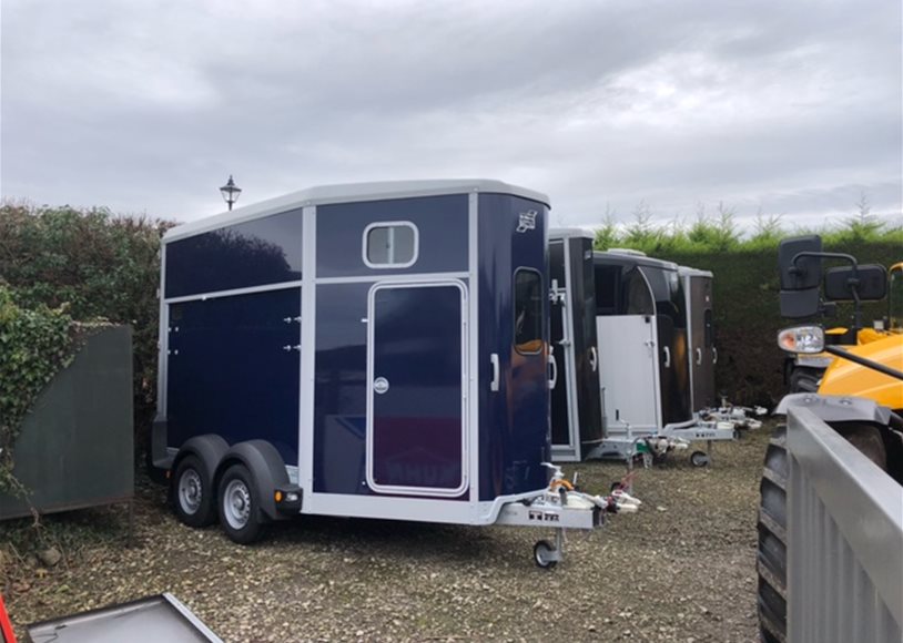 Ifor Williams HB511R Trailer