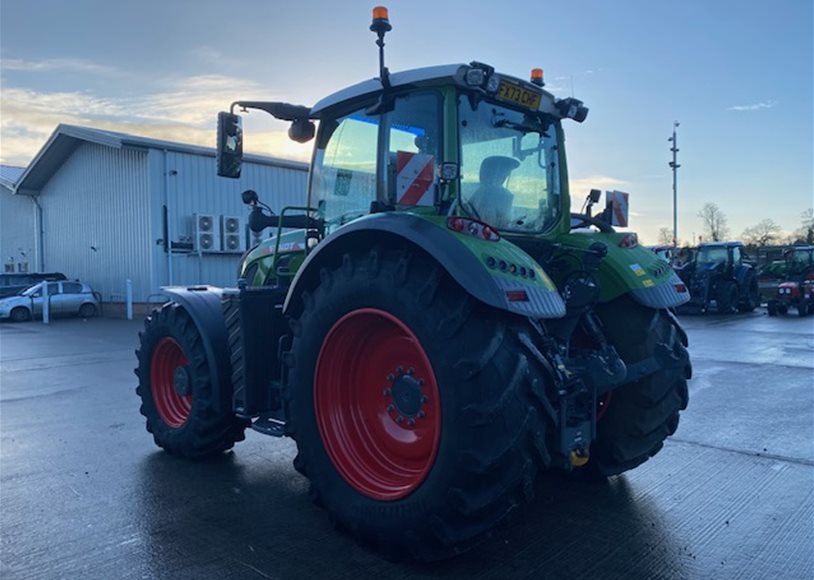 Fendt 724 Tractor