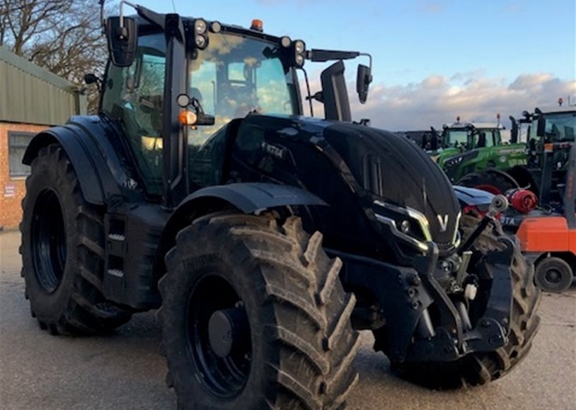 Valtra T235D Tractor