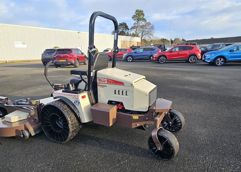 Grasshopper 900D-72SD Ride On Mower