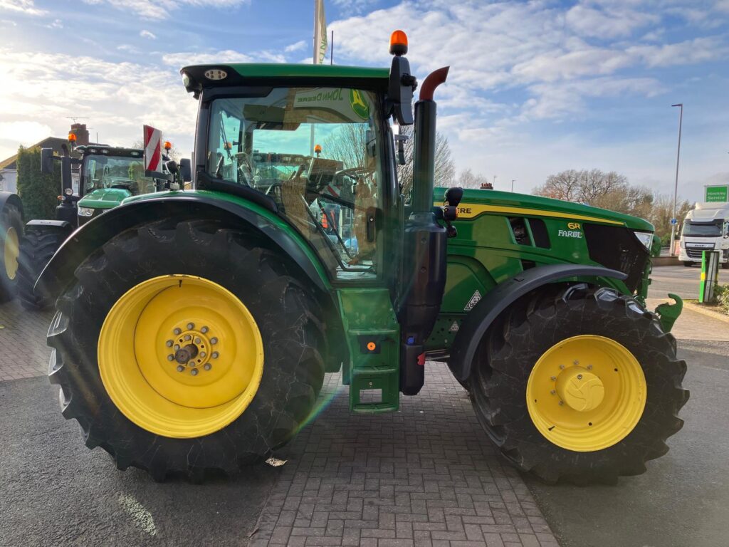 John Deere 6R 185