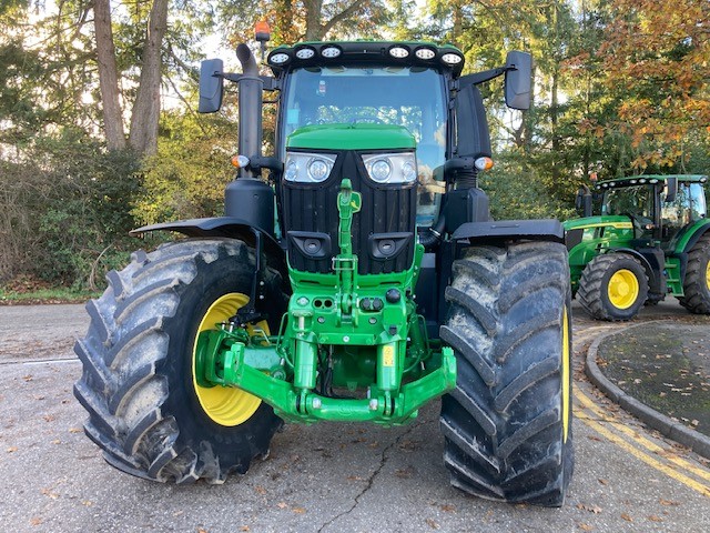 John Deere 6R 250