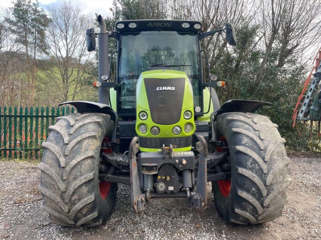 CLAAS ARION 640