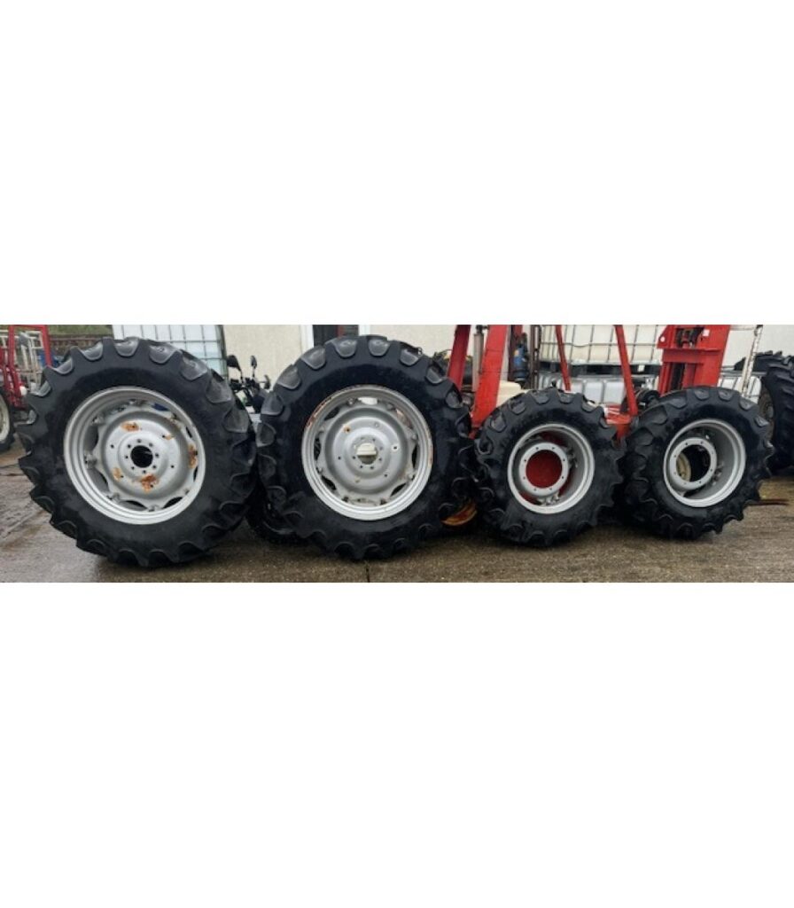 Set of Case or New Holland Wheels and Tyres