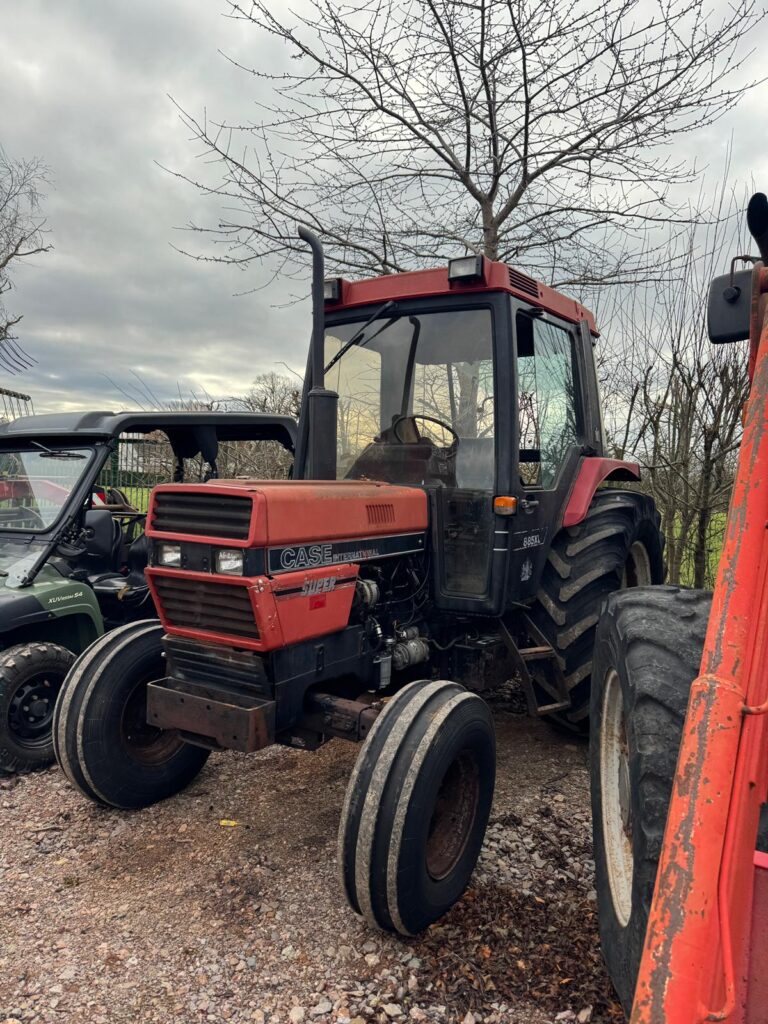 CASE IH 885XL TRACTOR