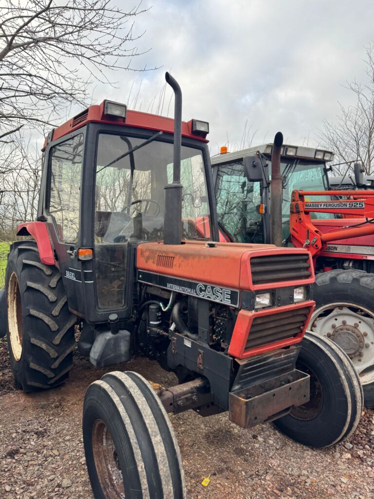 CASE IH 885XL TRACTOR