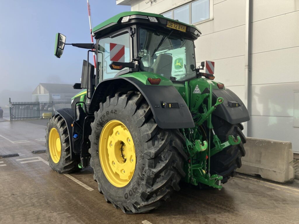 John Deere 7R 330