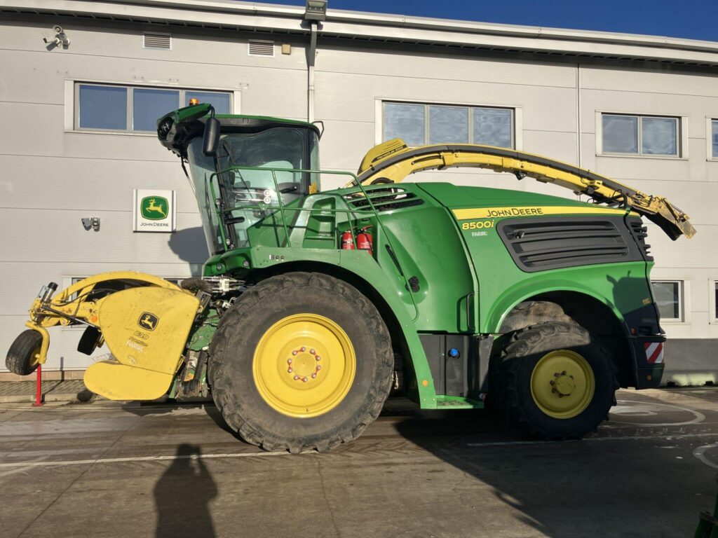 John Deere 8500i