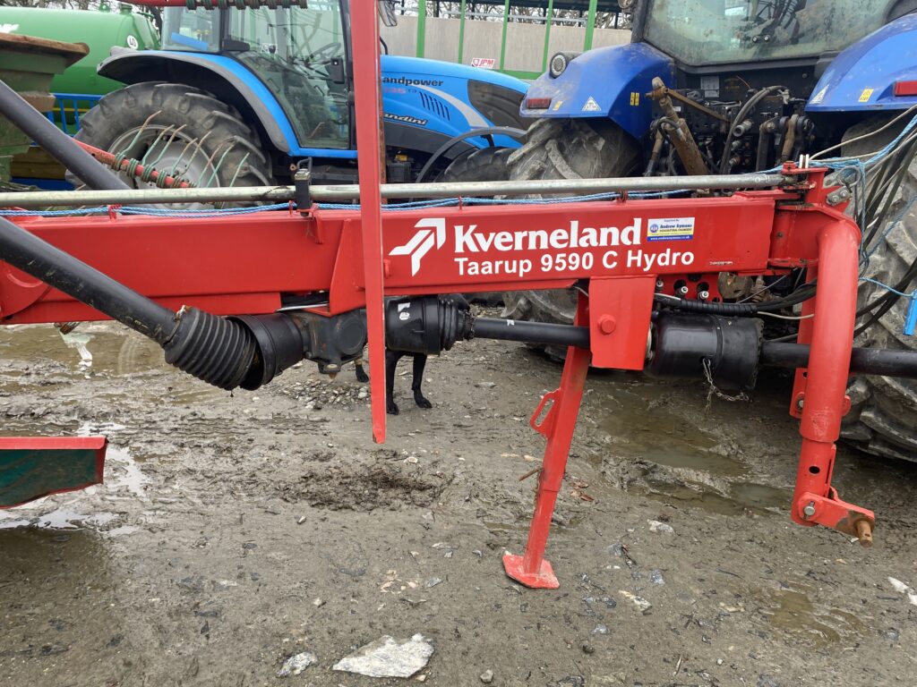 KVERNELAND TAARUP 9590C HYDRO TWIN ROTOR RAKE