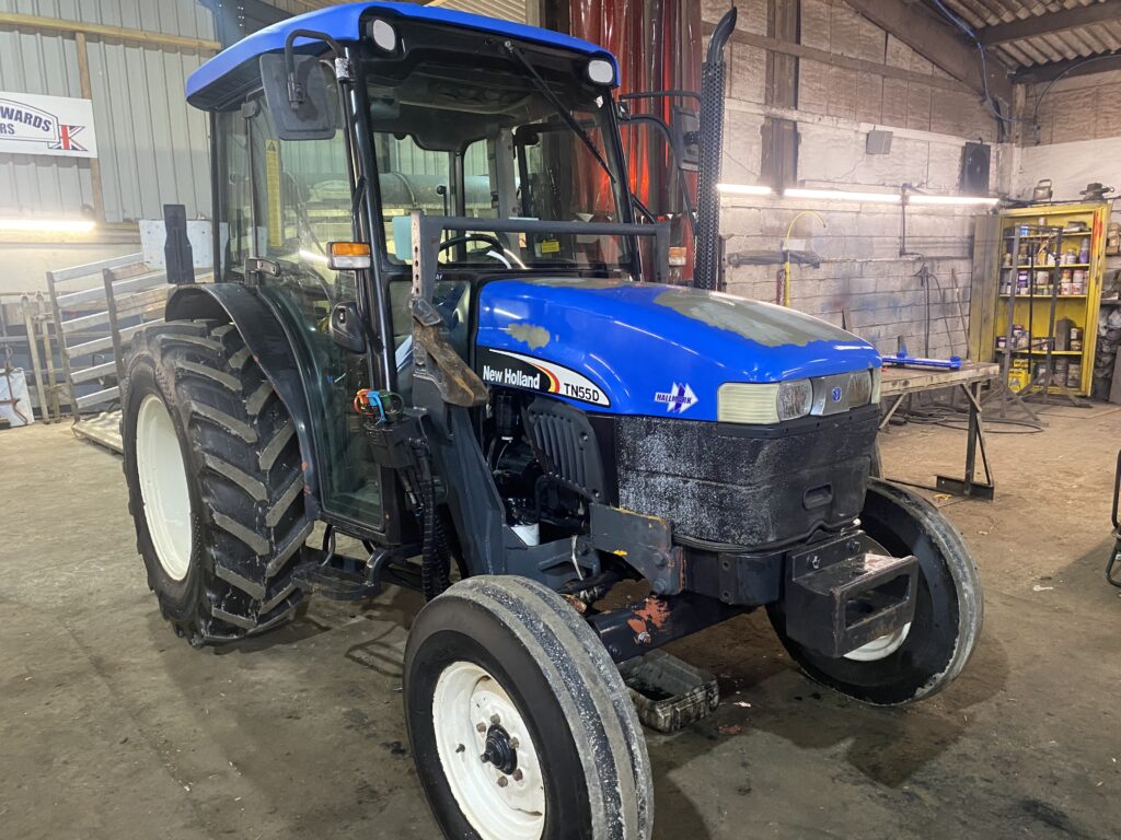 NEW HOLLAND TN 55D TRACTOR