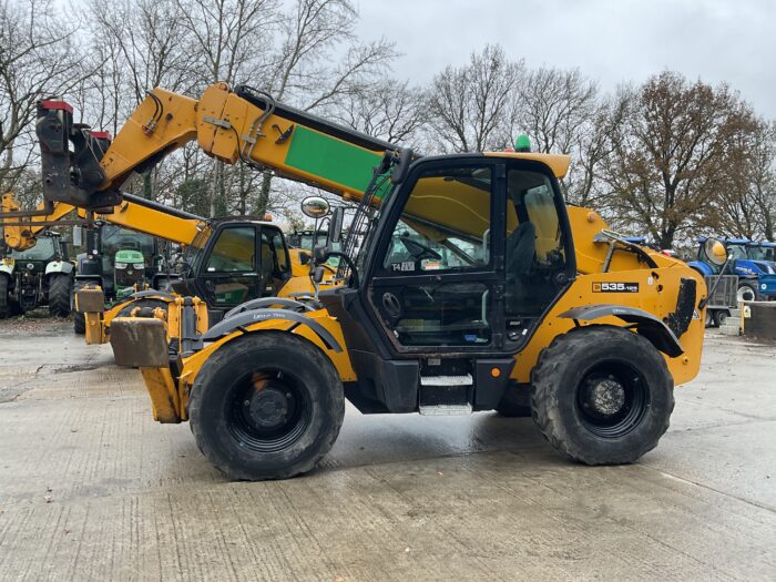 JCB 535-125 HI VIZ