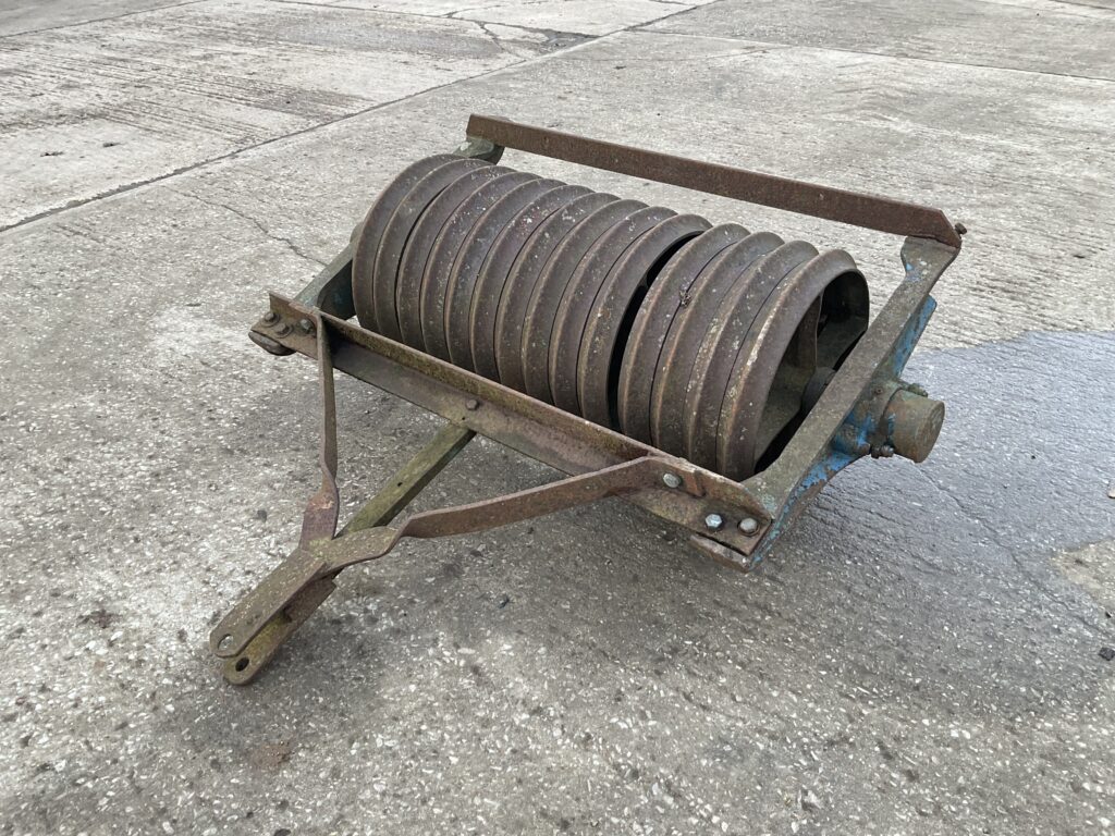 OLD CAMBRIDGE RING ROLLER