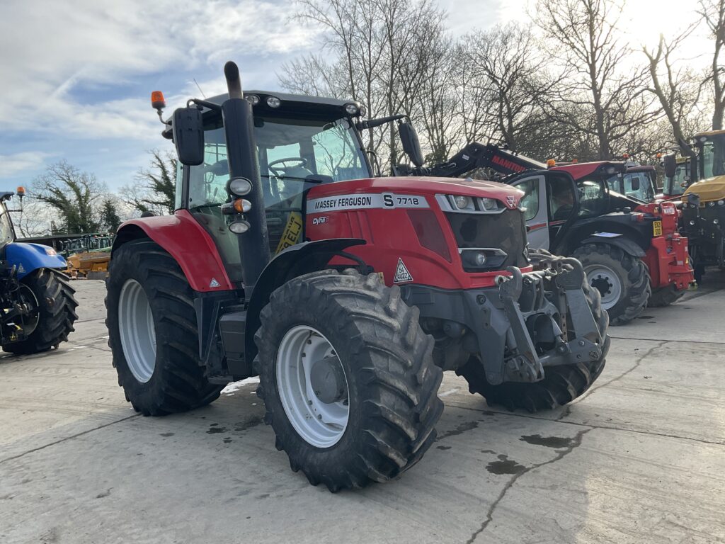 MASSEY FERGUSON 7718S DYNA-6