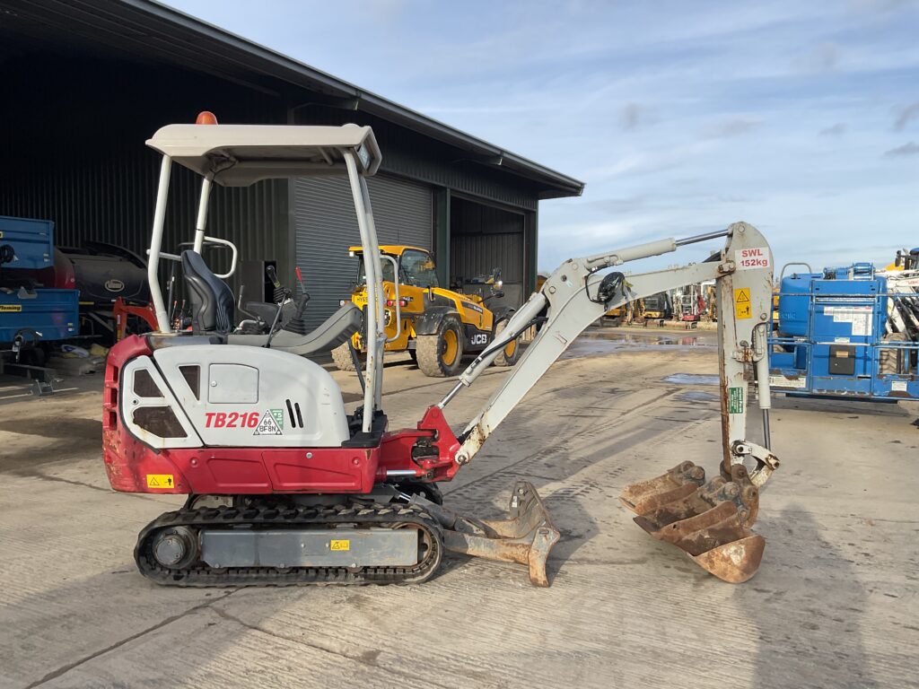 TAKEUCHI TB216