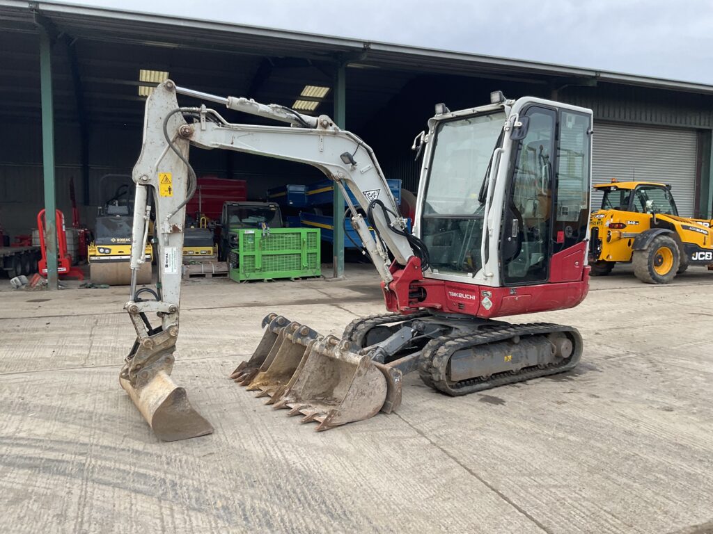 TAKEUCHI TB230