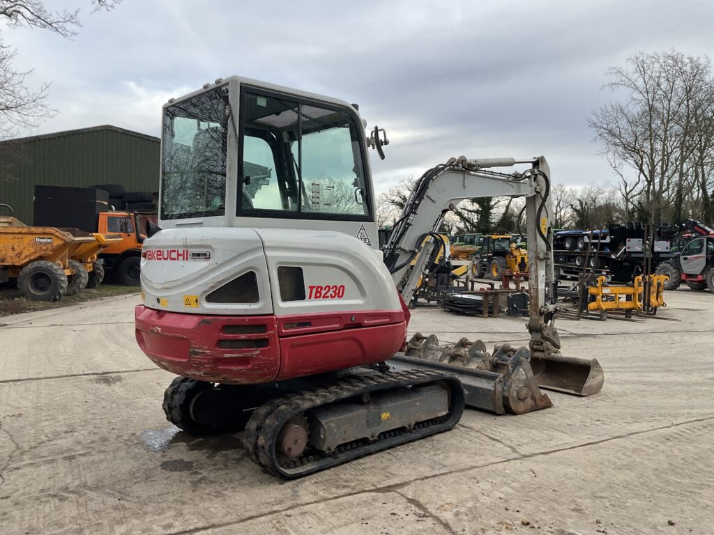 TAKEUCHI TB230