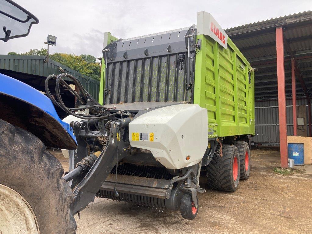 Claas Cargos 8300 Forage Wagon