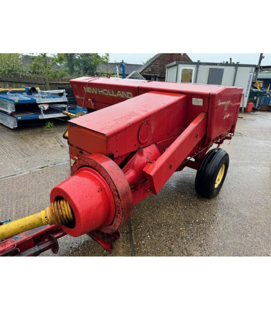 New Holland 276 Baler