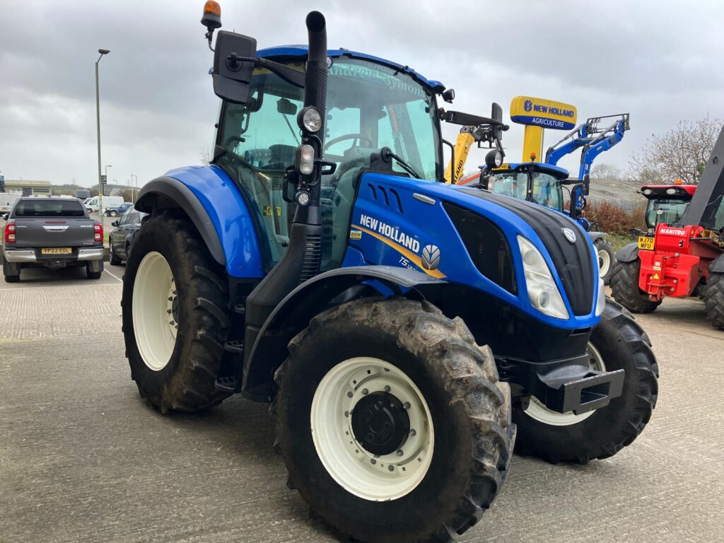 New Holland T5.120 Electro Command Tractor