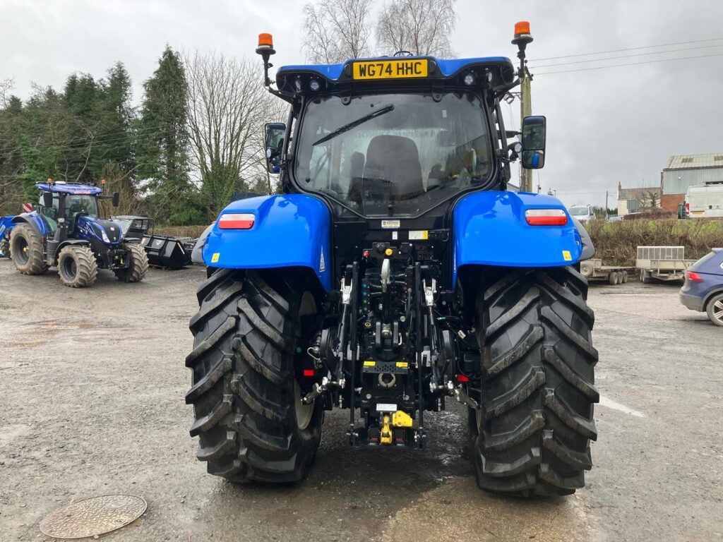 New Holland T7.210 Powercommand Sidewinder Tractor