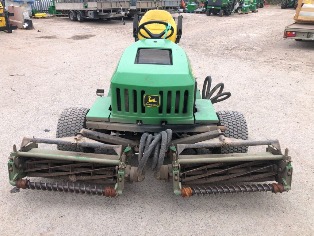 John Deere 2653A utility triple mower