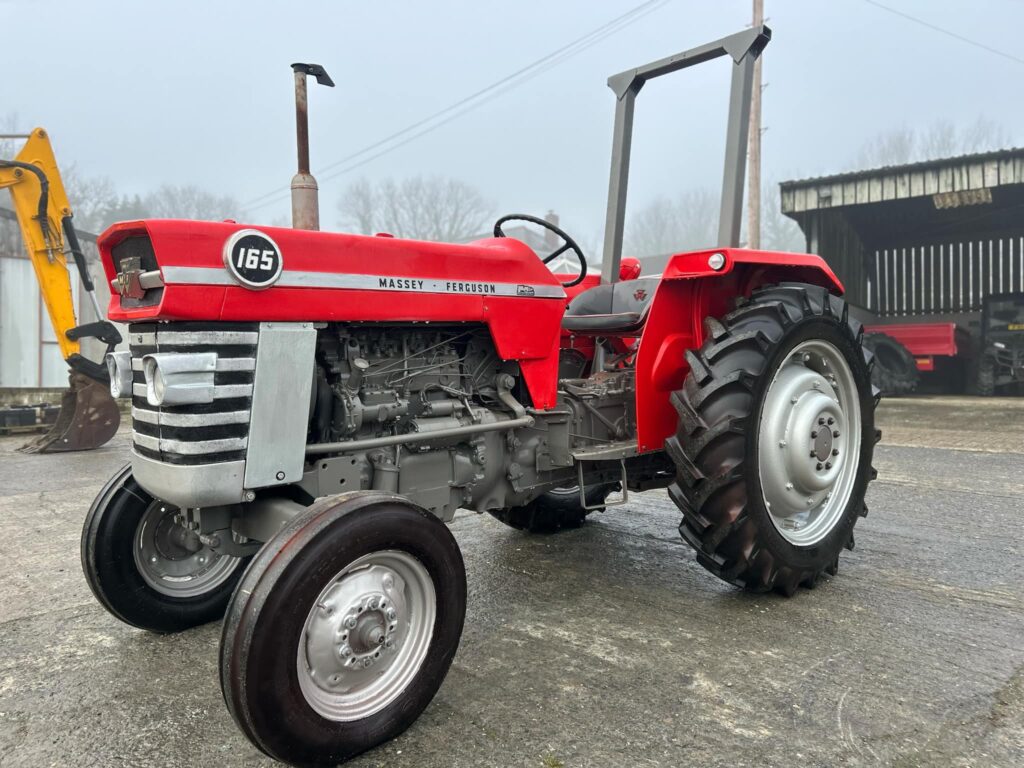 Massey Ferguson 165