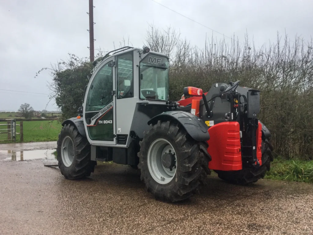 Massey Ferguson TH.8043