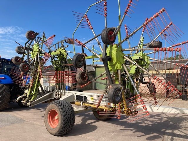 CLAAS LINER 3500 RAKE