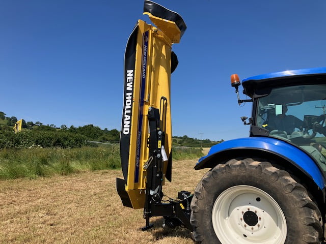 NEW HOLLAND DC390 DISC MOWER